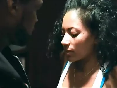 Cô gái với lông mi giả và tóc đuôi ngựa fuck trong những khách dien vien sex noi tieng nhat sạn phòng