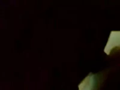 Người chơi quần vợt tóc đỏ Babe nhảy trên một sex nhat porn vài quả bóng