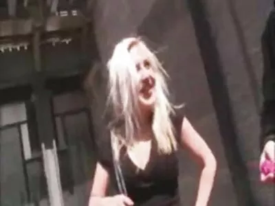 Slender brunette cutie được tàn phá bởi một đen khuy phim jav moi nhat áo