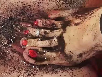 MILF đưa người đàn ông đến điểm cao nhất của khoái cảm bằng miệng của cô sex nhat ban java ấy