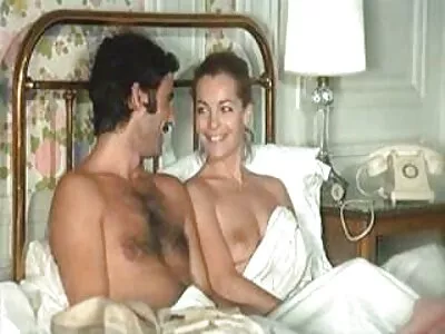 Skank tôn thờ không gì tốt hơn là lừa xung quanh và những diễn viên jav đẹp nhất lôi kéo người đàn ông