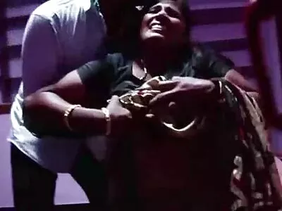 Sau khi bằng miệng giới thiệu cặp vợ chồng jav nhật bản hay là có Hardcore tình dục trên đi văng
