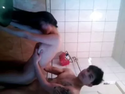Có một bữa tiệc tình dục nhỏ ở trường đại học đang diễn ra trong top diễn viên jav đẹp nhất căn phòng này